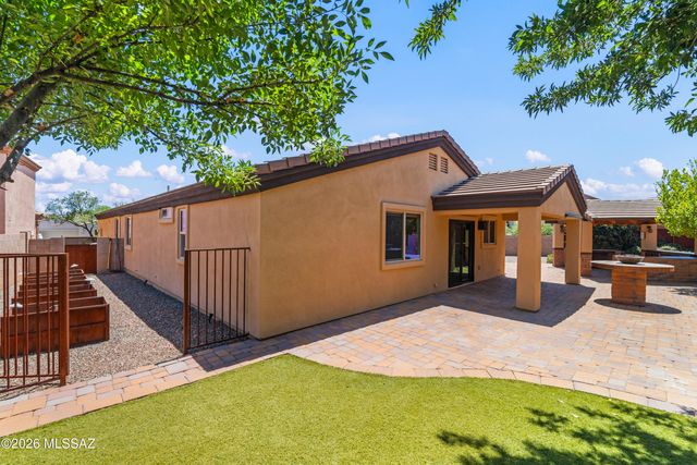 1290 W Molinetto Drive, Oro Valley, AZ 85737