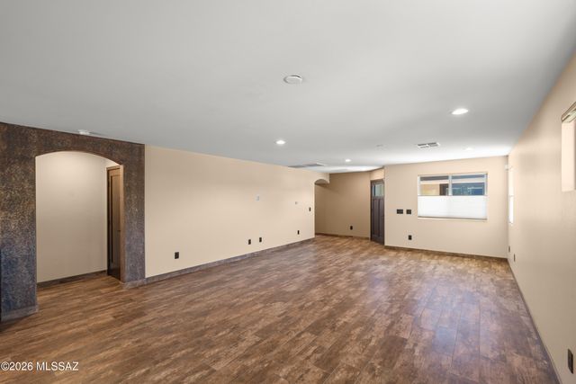 1290 W Molinetto Drive, Oro Valley, AZ 85737