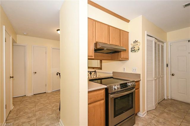 2311 Oakcliffe Drive, Kernersville, NC 27284