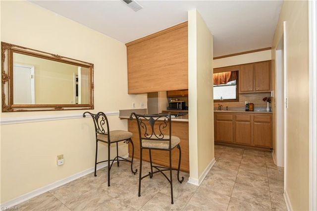 2311 Oakcliffe Drive, Kernersville, NC 27284