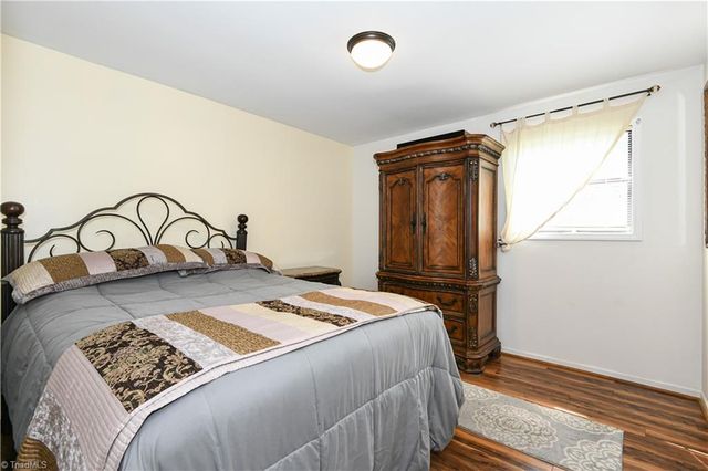2311 Oakcliffe Drive, Kernersville, NC 27284