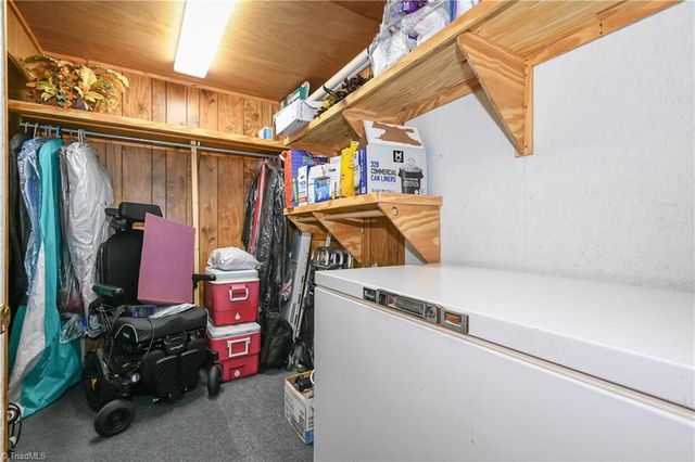 2311 Oakcliffe Drive, Kernersville, NC 27284