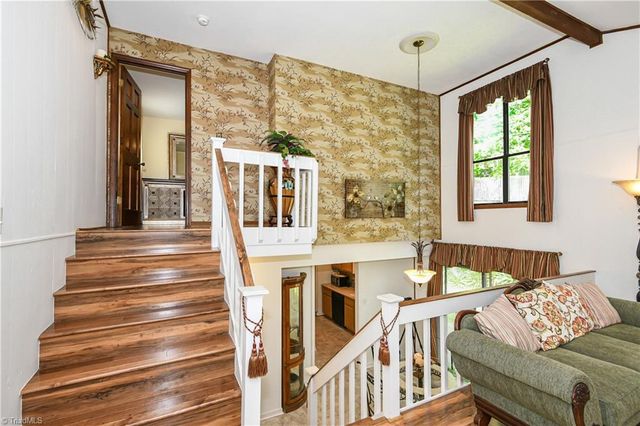 2311 Oakcliffe Drive, Kernersville, NC 27284