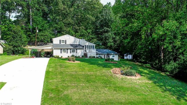 2311 Oakcliffe Drive, Kernersville, NC 27284