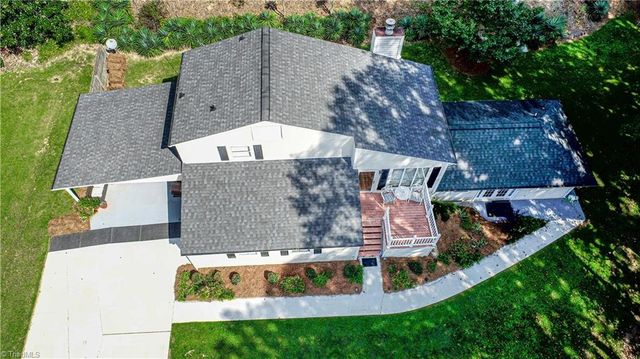 2311 Oakcliffe Drive, Kernersville, NC 27284