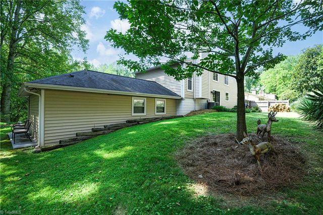 2311 Oakcliffe Drive, Kernersville, NC 27284