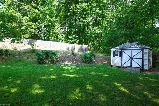2311 Oakcliffe Drive, Kernersville, NC 27284