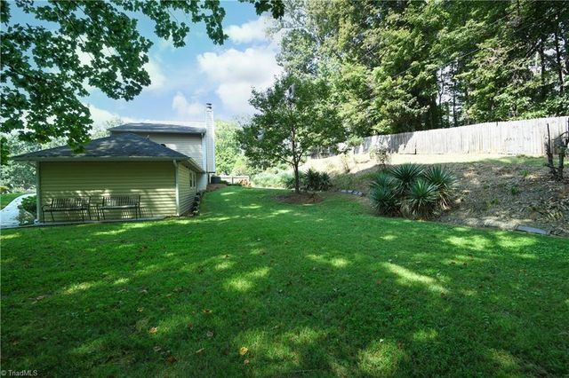 2311 Oakcliffe Drive, Kernersville, NC 27284