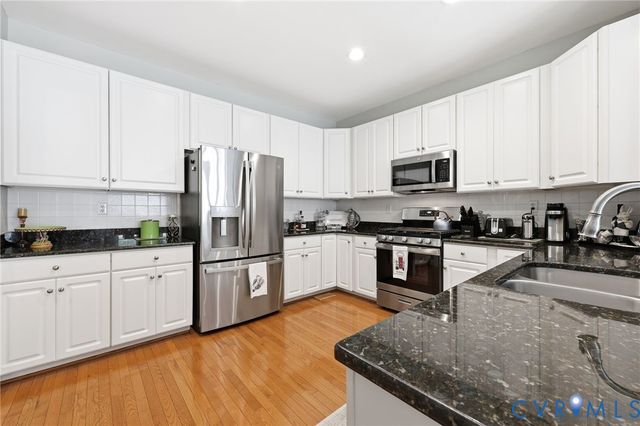 1902 Willow Cove Cir, Henrico, VA 23238