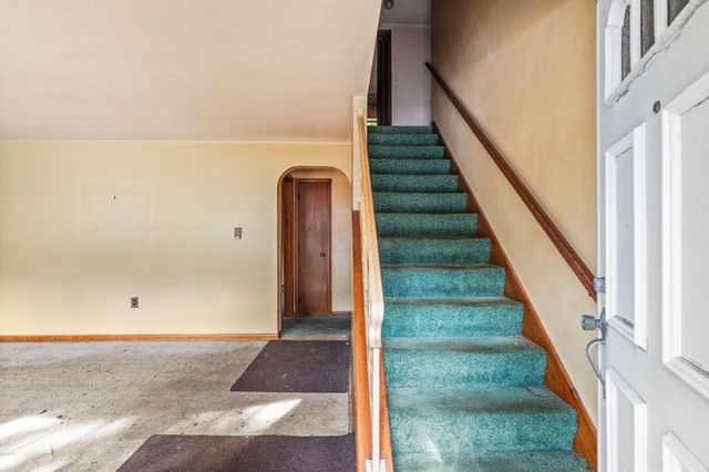 906 Boston Rd, Billerica, MA 01821