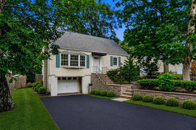 906 Boston Rd, Billerica, MA 01821