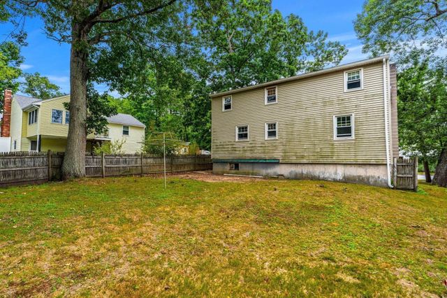 906 Boston Rd, Billerica, MA 01821