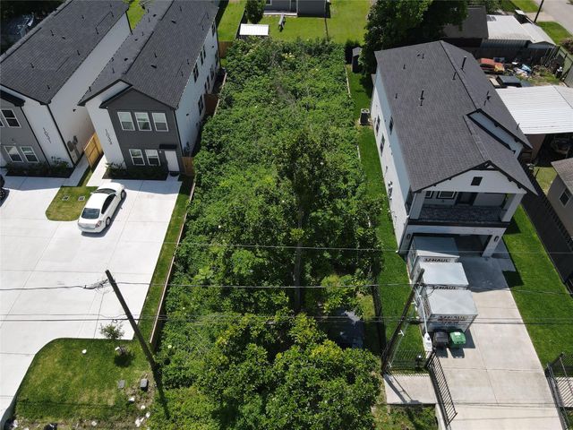 1035 North Lane, Houston, TX 77088