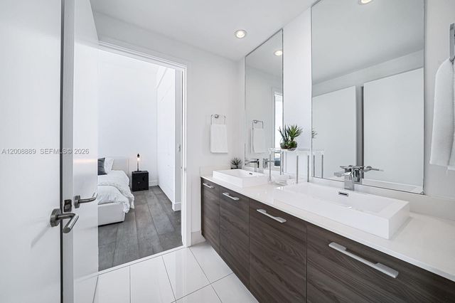 1300 S Miami Ave UPH4, Miami, FL 33130