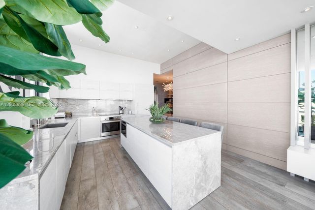 1300 S Miami Ave UPH4, Miami, FL 33130