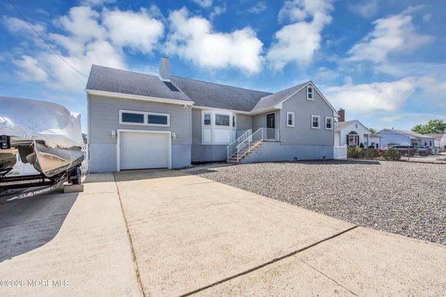 33 Clarkson Drive, Toms River, NJ 08753
