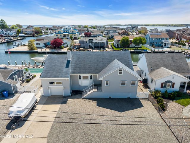 33 Clarkson Drive, Toms River, NJ 08753