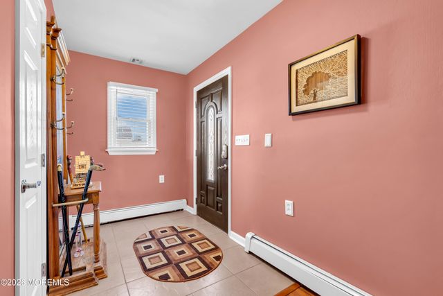 33 Clarkson Drive, Toms River, NJ 08753