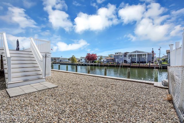 33 Clarkson Drive, Toms River, NJ 08753