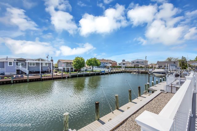 33 Clarkson Drive, Toms River, NJ 08753
