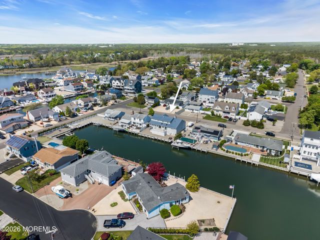 33 Clarkson Drive, Toms River, NJ 08753