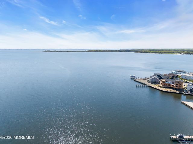 33 Clarkson Drive, Toms River, NJ 08753