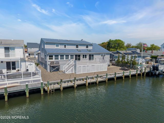 33 Clarkson Drive, Toms River, NJ 08753
