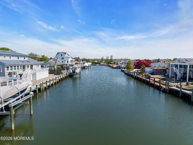33 Clarkson Drive, Toms River, NJ 08753