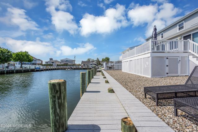 33 Clarkson Drive, Toms River, NJ 08753