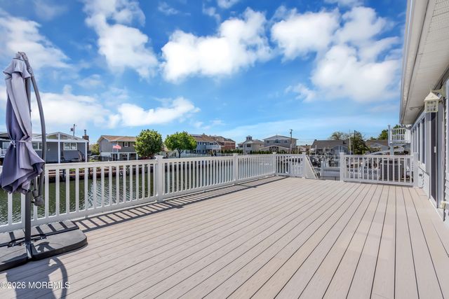 33 Clarkson Drive, Toms River, NJ 08753