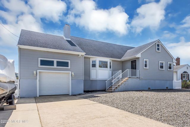 33 Clarkson Drive, Toms River, NJ 08753