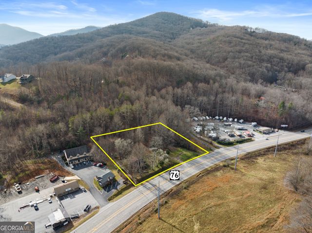2038 US HWY 76, Hiawassee, GA 30546