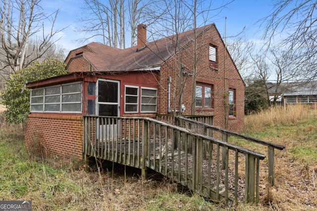 2038 US HWY 76, Hiawassee, GA 30546