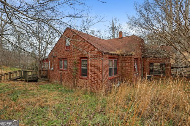 2038 US HWY 76, Hiawassee, GA 30546