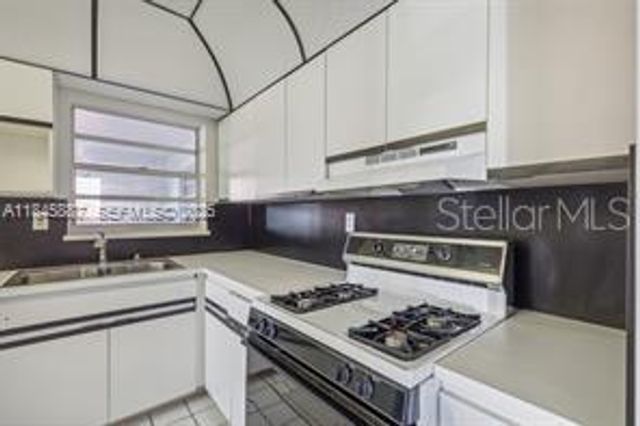 10471 SW 141 STREET, Miami, FL 33176