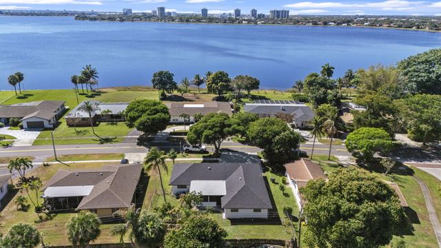 1667 39th Street, West Palm Beach, FL 33407