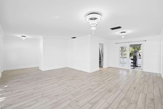 1667 39th Street, West Palm Beach, FL 33407