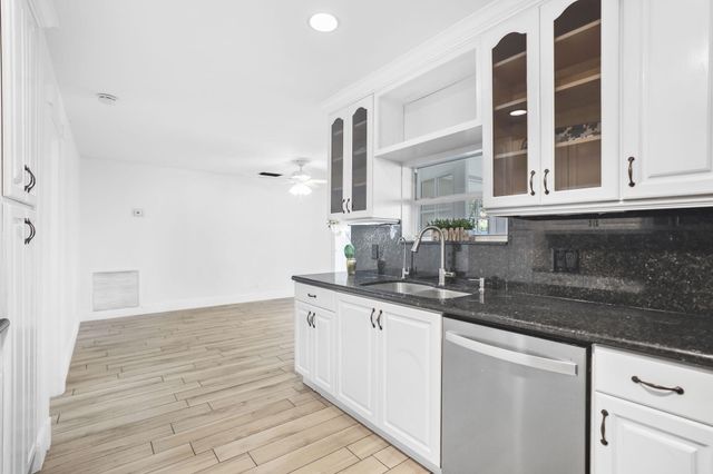 1667 39th Street, West Palm Beach, FL 33407