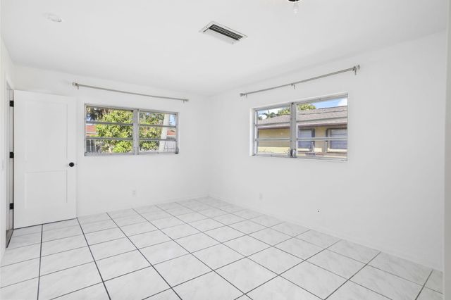 1667 39th Street, West Palm Beach, FL 33407