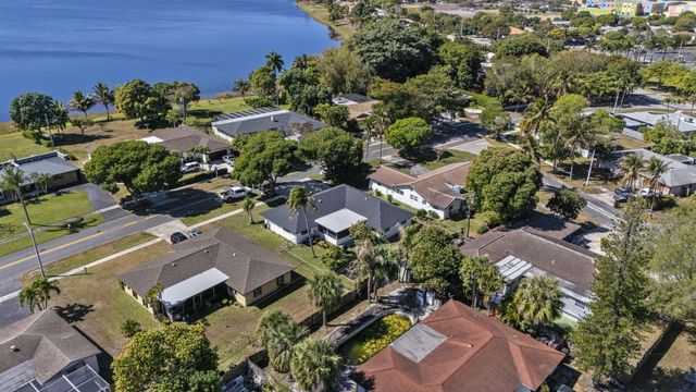 1667 39th Street, West Palm Beach, FL 33407