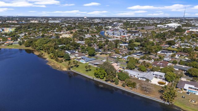 1667 39th Street, West Palm Beach, FL 33407