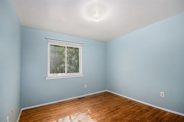 4 Burlingame Court, Ann Arbor, MI 48108