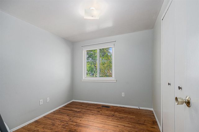 4 Burlingame Court, Ann Arbor, MI 48108