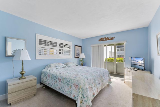 3322 CYNTHIA Lane 102, Lake Worth Beach, FL 33461