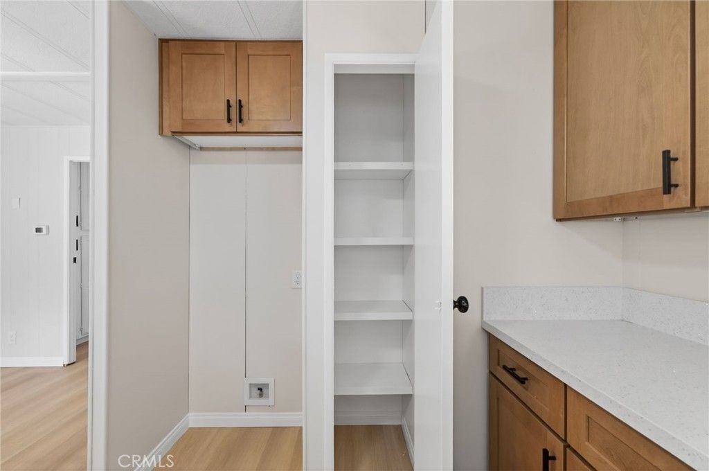 Image 13 of property listing at 25139 W Posey, Hemet, CA 92544