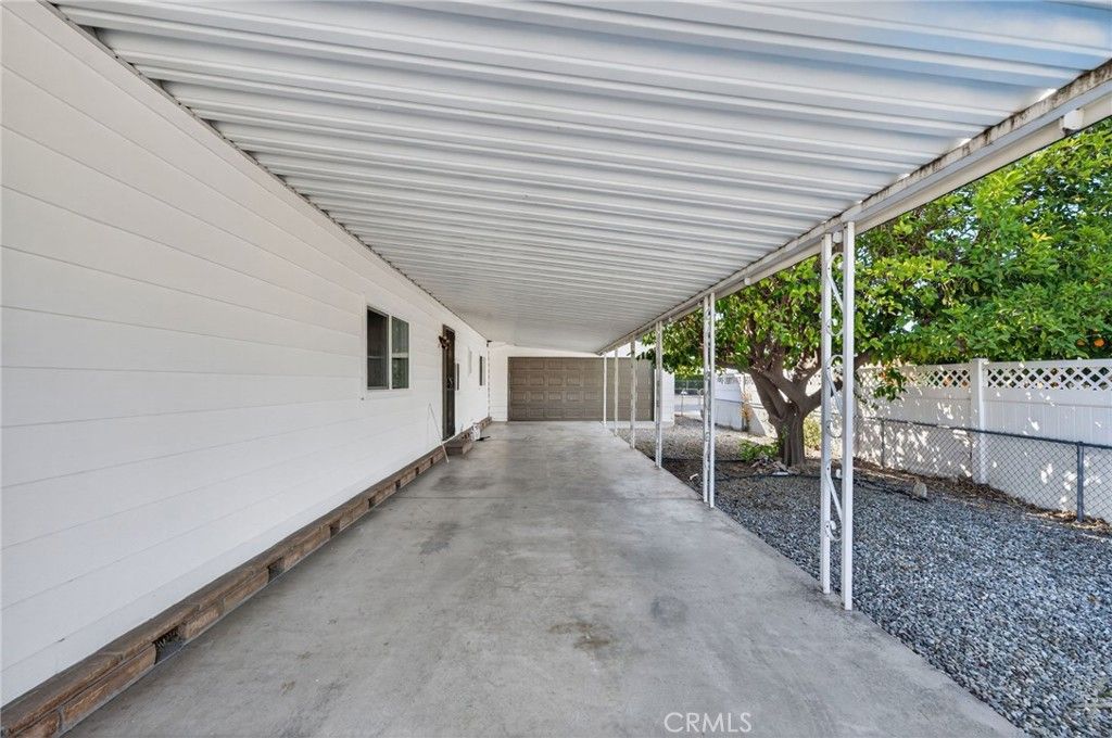 Image 42 of property listing at 25139 W Posey, Hemet, CA 92544