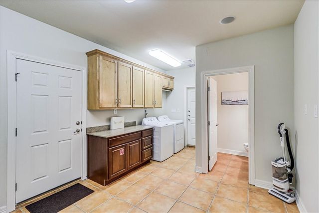 110 Mariners Dr, Port Aransas, TX 78373