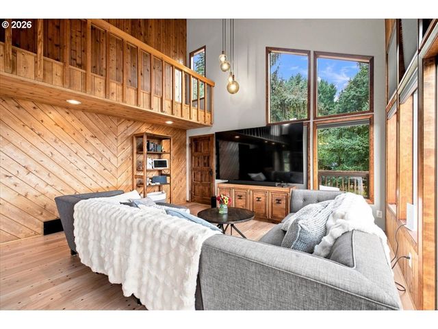 7487 ACORN HILL Ct, Salem, OR 97317