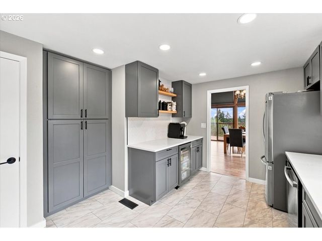 7487 ACORN HILL Ct, Salem, OR 97317