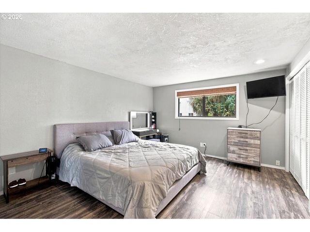 7487 ACORN HILL Ct, Salem, OR 97317